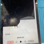 iPad第8世代液漏れによって液晶割れ＆ガラス割れ修理【新さっぽろの修理店】
